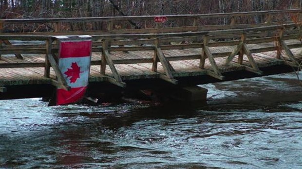 Le projet de restauration du pont de Pohénégamook va bon train