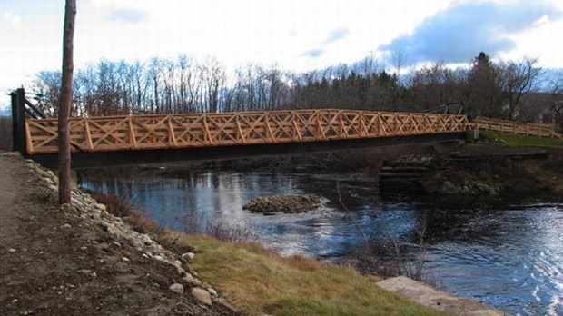 Le nouveau petit pont international inauguré