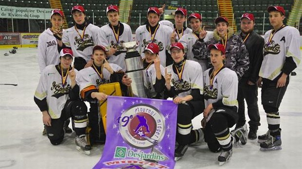 Le midget A des 3-Saints champion!