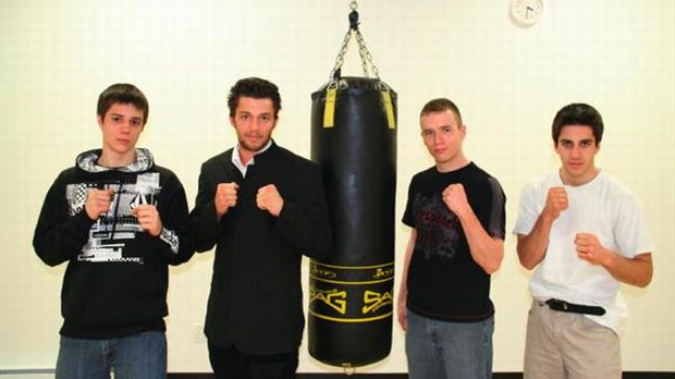 L’École de boxe olympique solide sur le ring