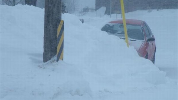 Routes et écoles fermées ce lundi