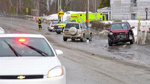 La glace noire cause un accident à Saint-Hubert