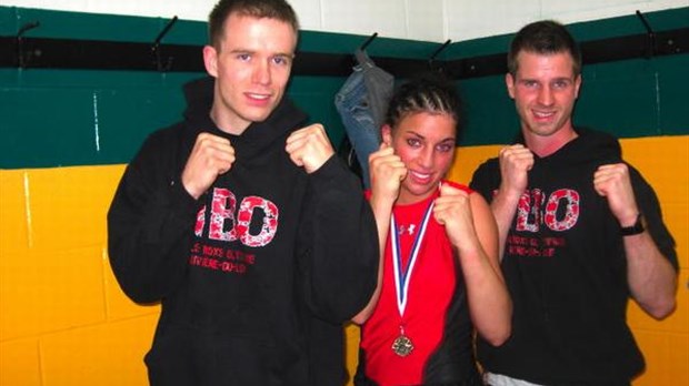 Deux boxeurs de l'école de boxe de Rivière-du-Loup en action