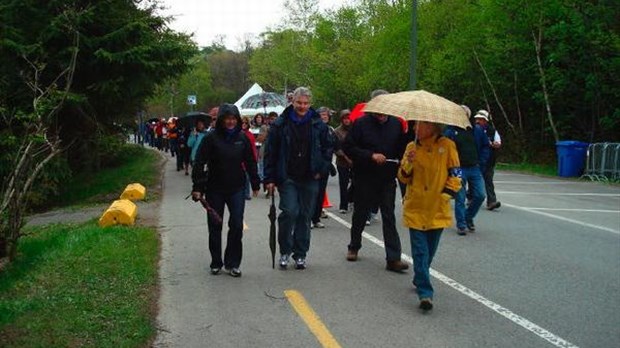 Marche de la Mémoire Rona : plus de 14 000 $ récoltés