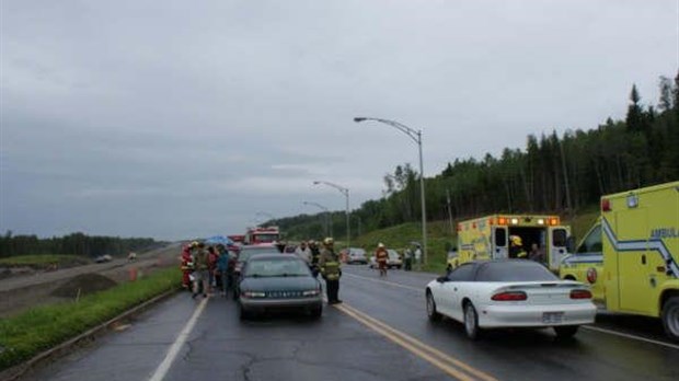 Tamponnage impliquant 5 véhicules sur la route 185