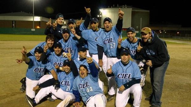 Le CIEL FM de Rivière-du-Loup est champion!