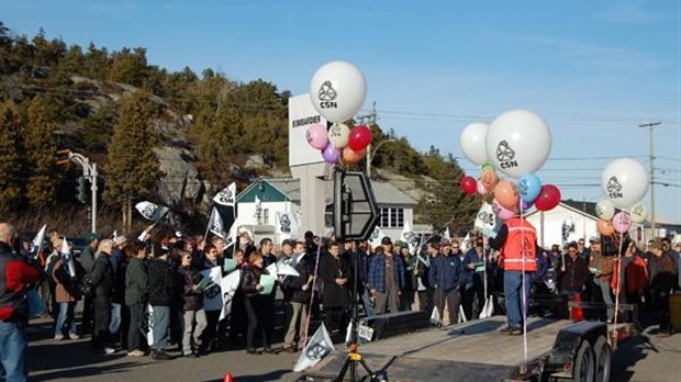 Les employés de Bombardier inquiets manifestent