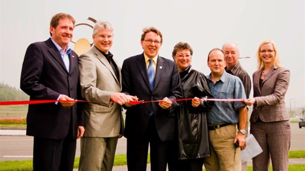 Rivière-du-Loup inaugure son carrefour giratoire