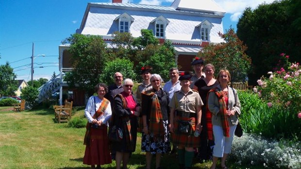 Une délégation du Régiment historique du 78e Fraser Highlanders à Rivière-du-Loup