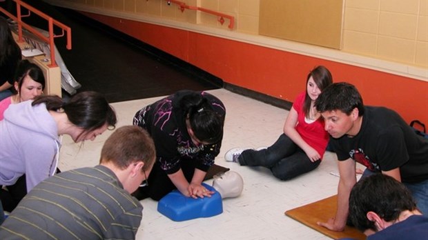 Ateliers RCR : Une formation fort appréciée par les élèves