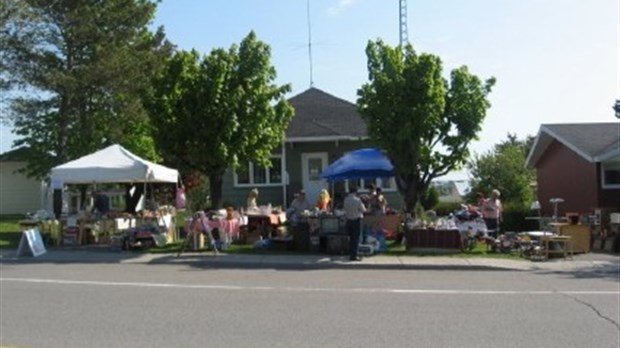 Vente de garage collective à Saint-Jean-de-la-Lande