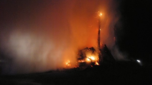 Maison rasée par les flammes à Saint-Eusèbe