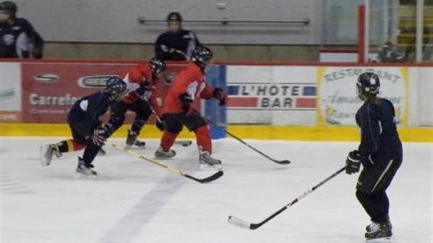 Grande collecte d’équipement de hockey