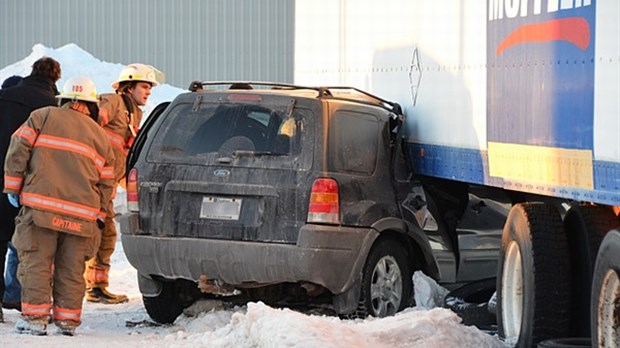 Spectaculaire accident à Rivière-du-Loup