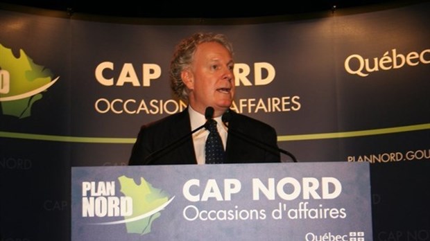 Jean Charest rencontre la Chambre de commerce