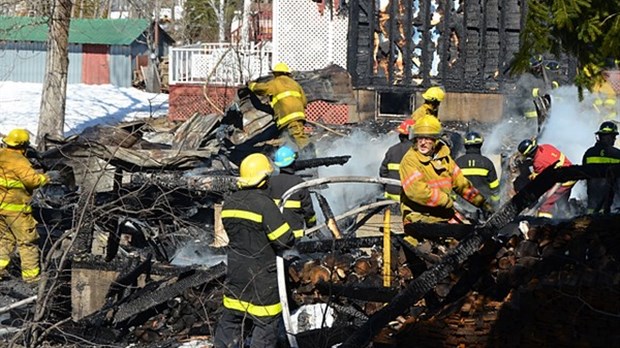 Une maison détruite par les flammes à Saint-Hubert