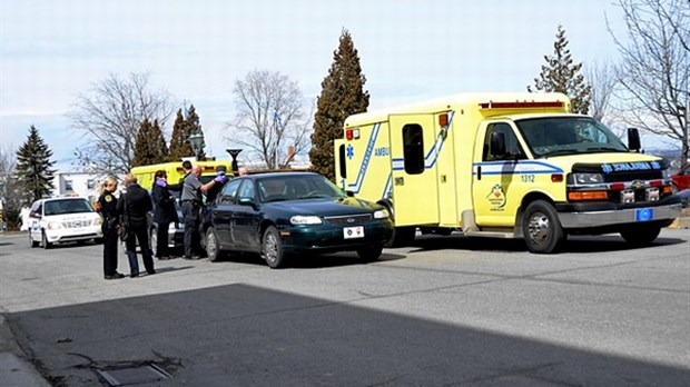 Collision à trois voitures sur la rue Lafontaine