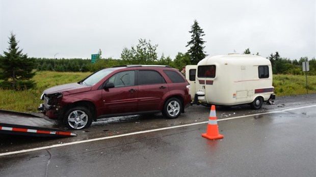 Collision entre une bétonnière et un VUS à Cacouna