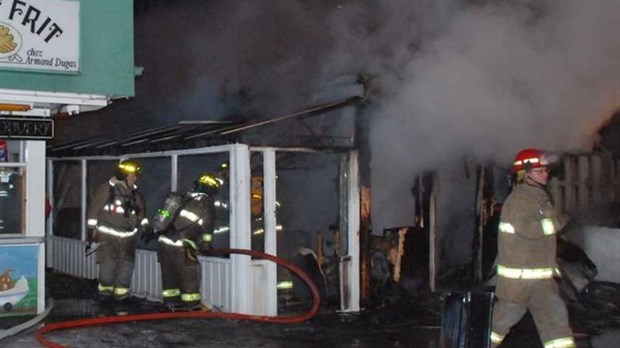 La cantine Chez Yvon rasée par les flammes