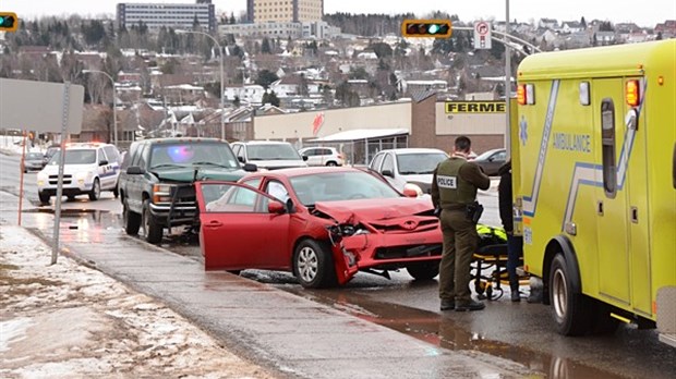 Collision sur le boulevard Armand-Thériault