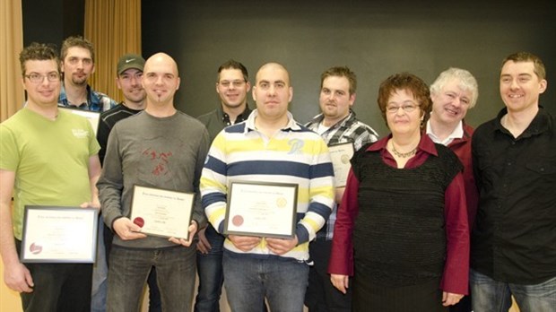 Feu, diplômes et médailles pour les pompiers de Saint-Alexandre