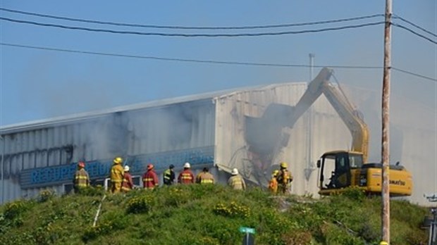 Incendie à Récupération des Basques: l'enquête se poursuit