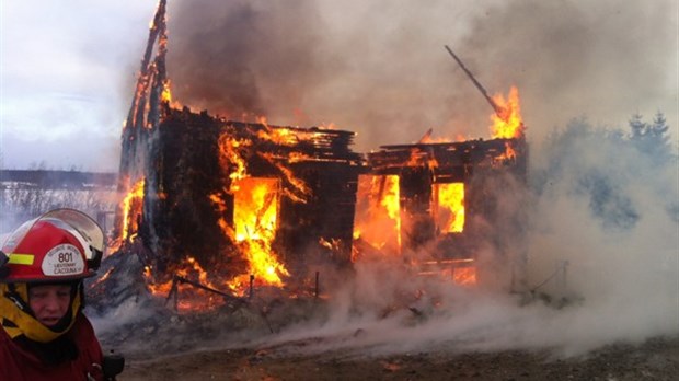 Une maison détruite par les flammes à Cacouna