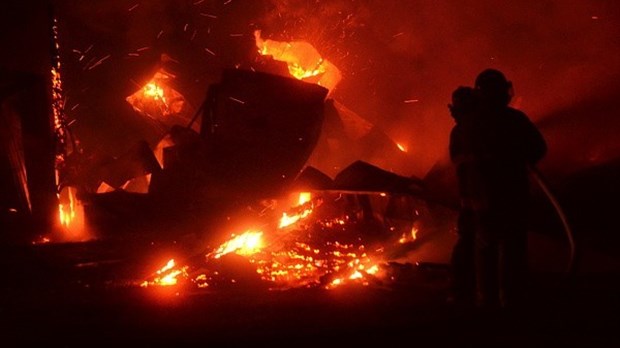 Une maison rasée par les flammes à Saint-Fabien