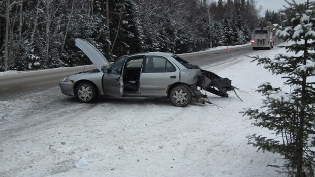 Collision entre un poids lourd et une voiture à Dégelis