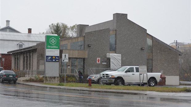 Desjardins transfère 15 emplois de Rivière-du-Loup à Rimouski