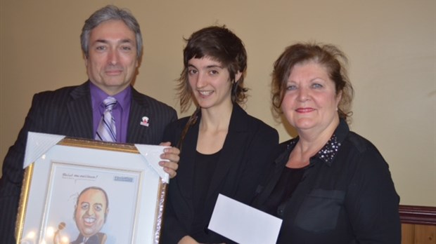 La bourse Sandy-Burgess remise à Isabelle Cadieux-Landreville