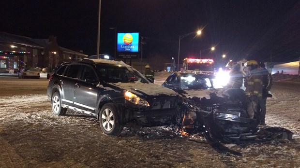 Collision à l’angle du boulevard Cartier et de la rue Plourde