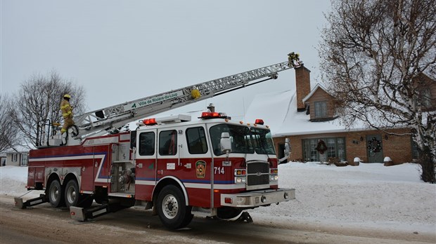 Feu de cheminée sur la rue Plourde