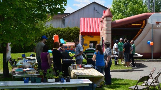 Une Fête de voisins réussie pour des voisins de Fraserville - Chauffailles