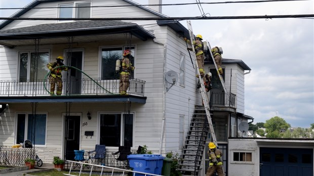 Incendie sur la rue St-André à Rivière-du-Loup