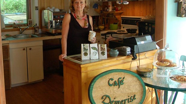 Nouveau Café à Notre-Dame-du-Portage