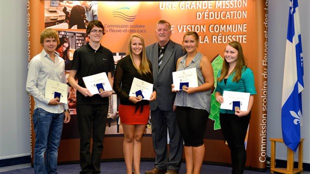 Cinq diplômés reçoivent la Médaille 2013 du Gouverneur général du Canada