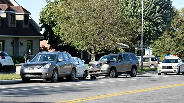 Collision sur le boulevard Armand-Thériault