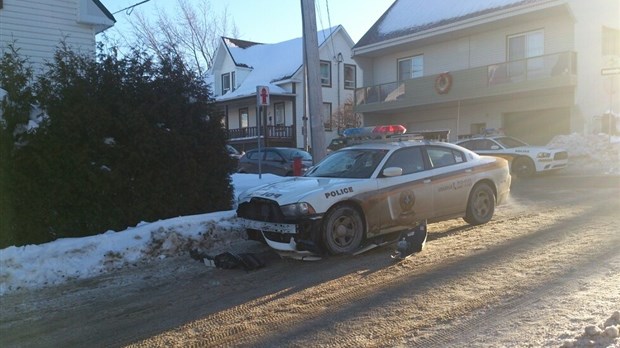 Une autopatrouille de la SQ impliquée dans une collision