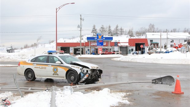 Une autopatrouille de la SQ impliquée dans une collision