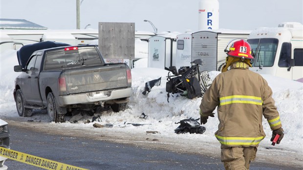 Collision mortelle entre une motoneige et une camionnette