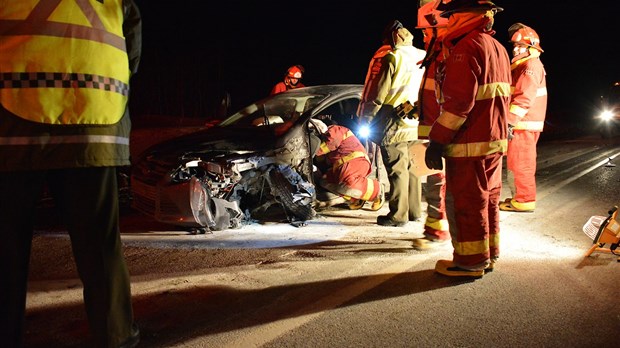 Collision frontale sur l'autoroute 20 à Cacouna