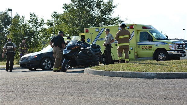 Collision dans le stationnement du Walmart