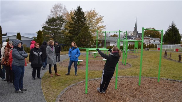 Saint-Jean-de-Dieu inaugure son parc intergénérationnel