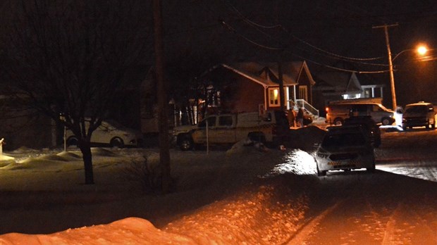 Le groupe tactique d’intervention de la SQ déployé sur la rue Hayward