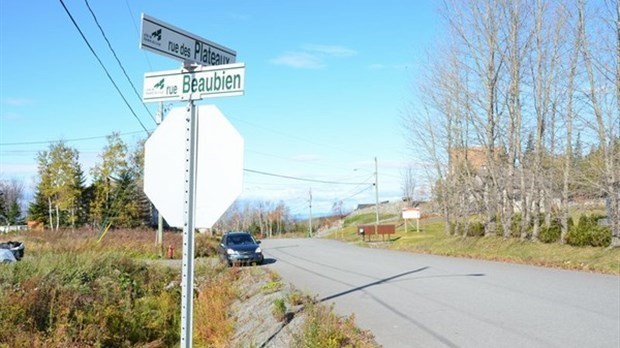 Entrave sur la rue des Plateaux à Rivière-du-Loup