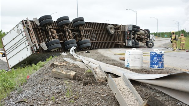 Spectaculaire accident sur l'autoroute 85