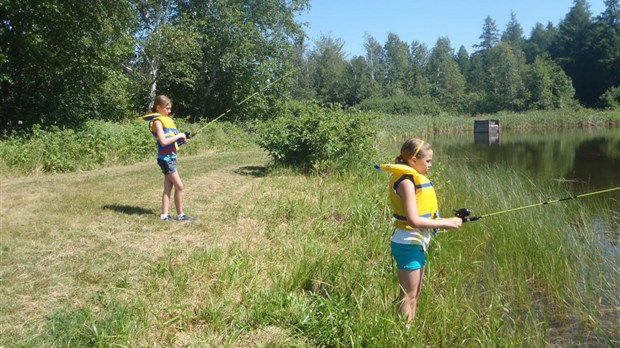 Le Camp Richelieu Vive la Joie initie des jeunes à la pêche sportive