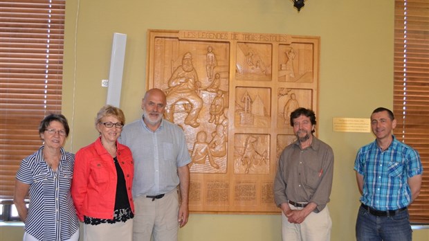 Une sculpture de Normand Théberge exposée à l’hôtel de ville de Trois-Pistoles