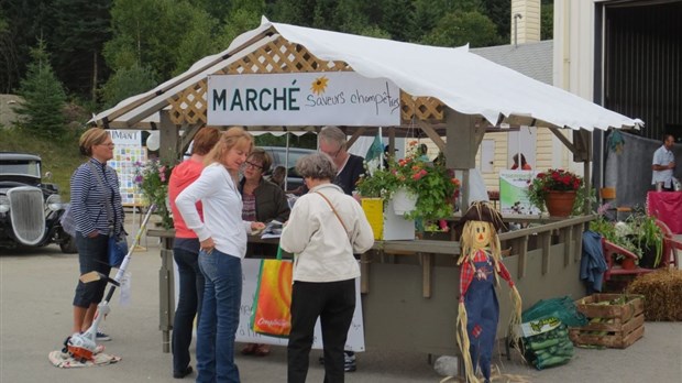 Marché aux saveurs champêtres à Pohénégamook